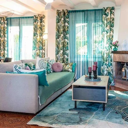 Residencia La Perla * Denia